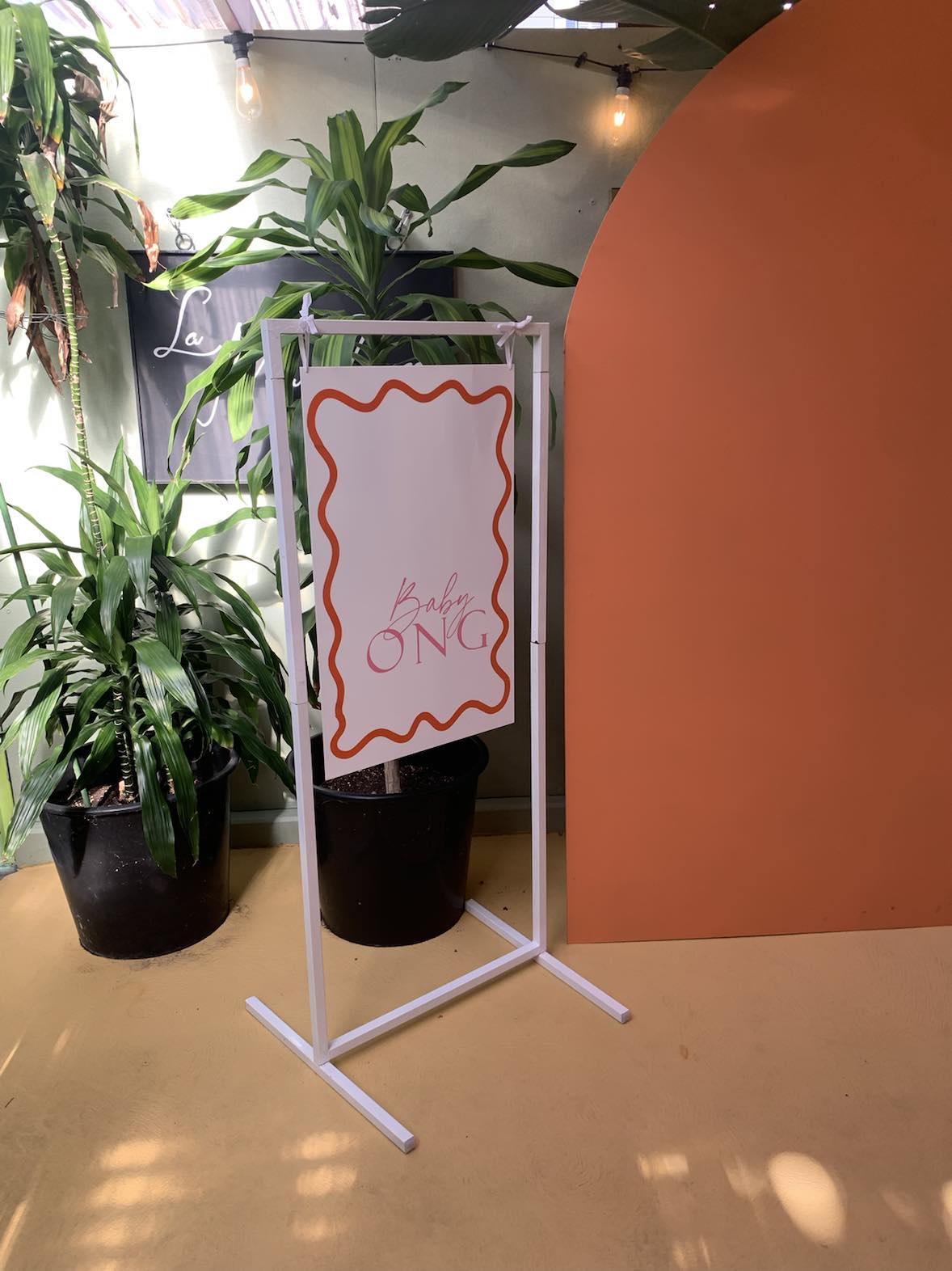 White Frame Tall – Adelaide Wedding Hire